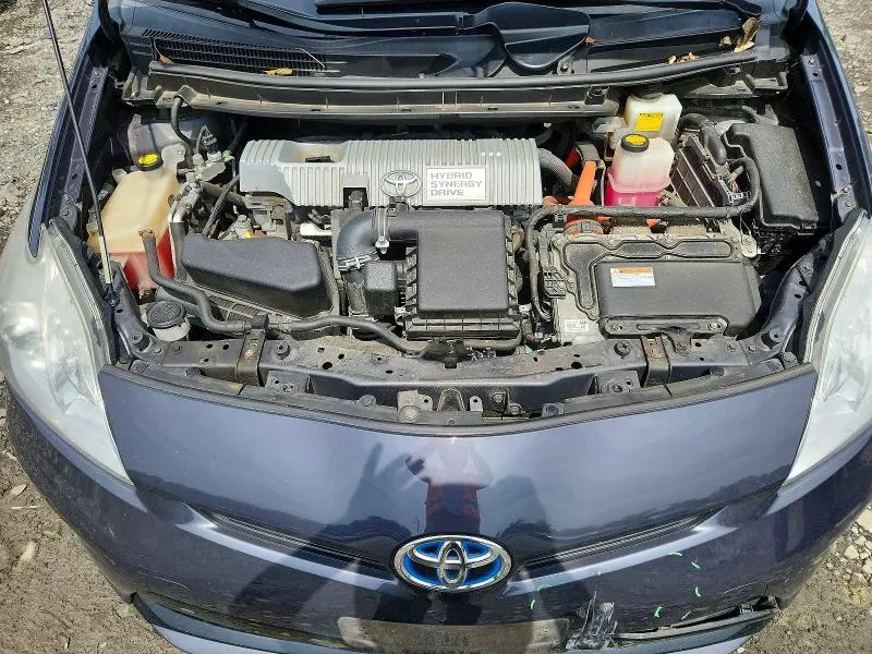 2013 TOYOTA PRIUS TWO  