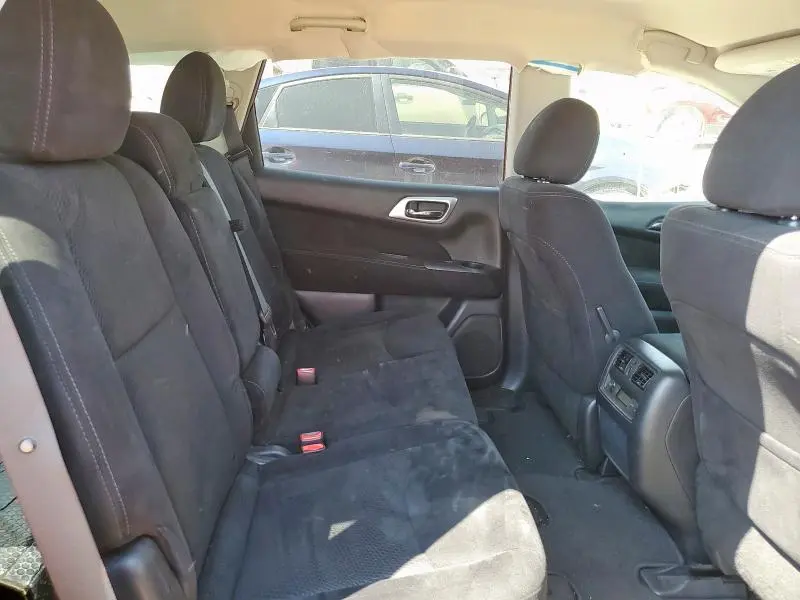 2016 NISSAN PATHFINDER S  