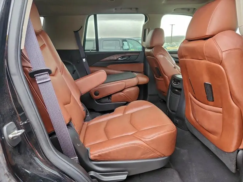 2016 CADILLAC ESCALADE LUXURY  