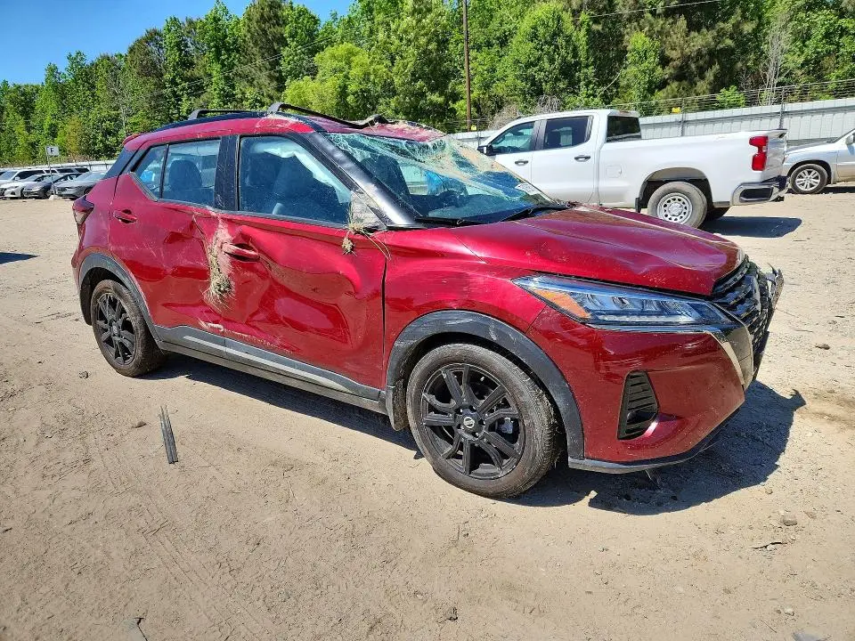2021 NISSAN KICKS SR  