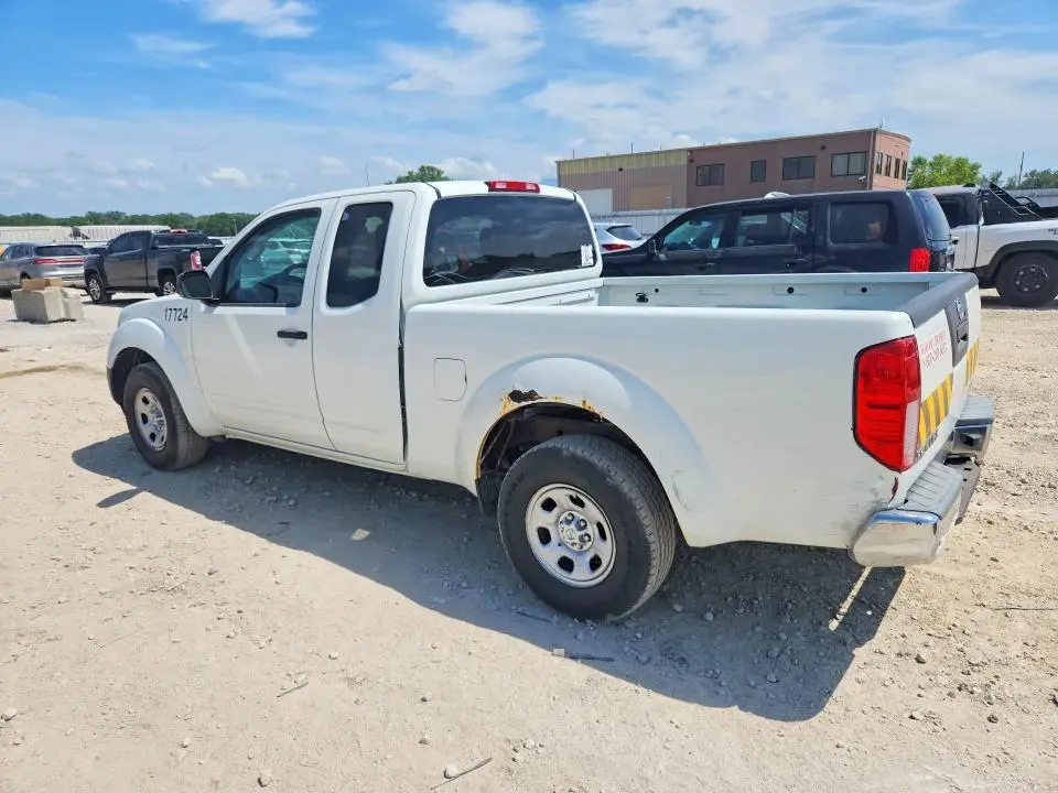 2013 NISSAN FRONTIER S  