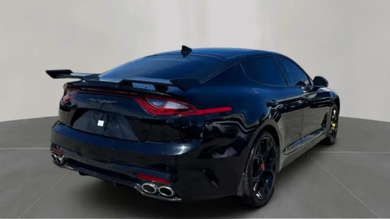 2019 KIA STINGER GT2  
