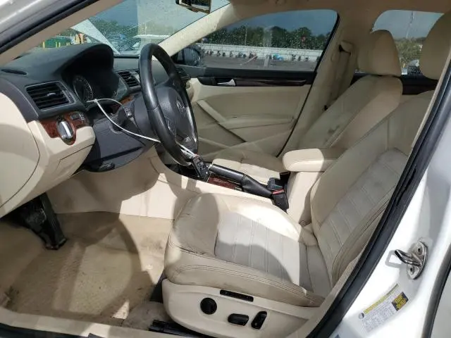 2012 VOLKSWAGEN PASSAT SEL  