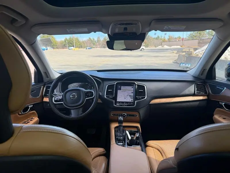 2016 VOLVO XC90 T6  