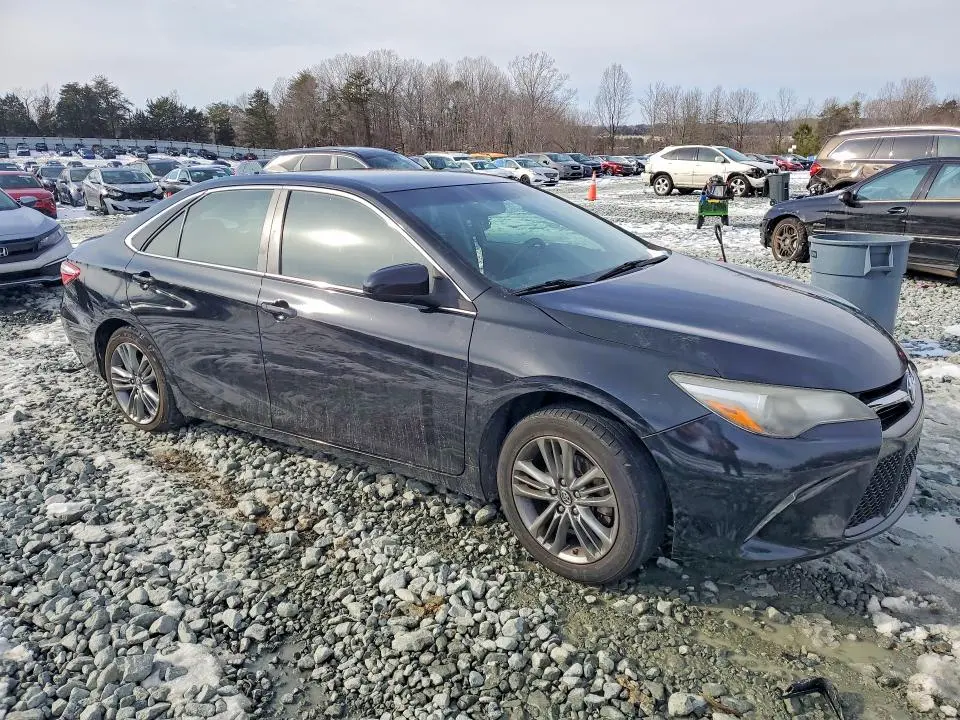2017 TOYOTA CAMRY LE  