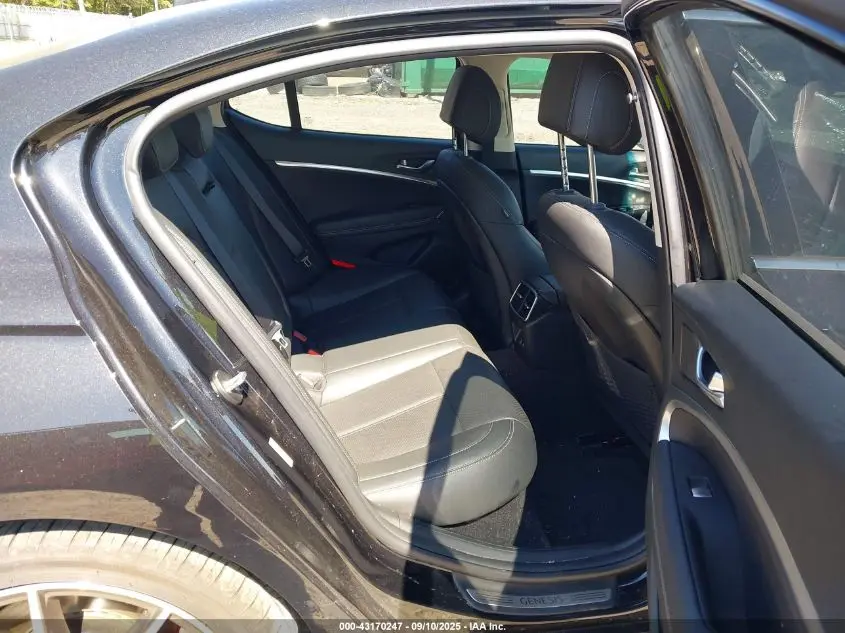 2025 GENESIS G70 2.5T RWD