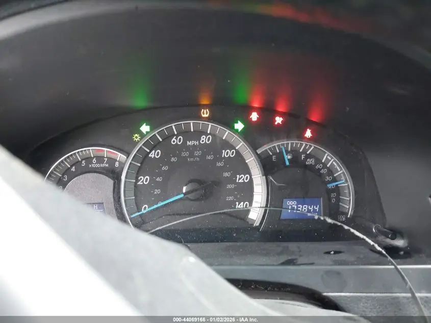 2014 TOYOTA CAMRY SE