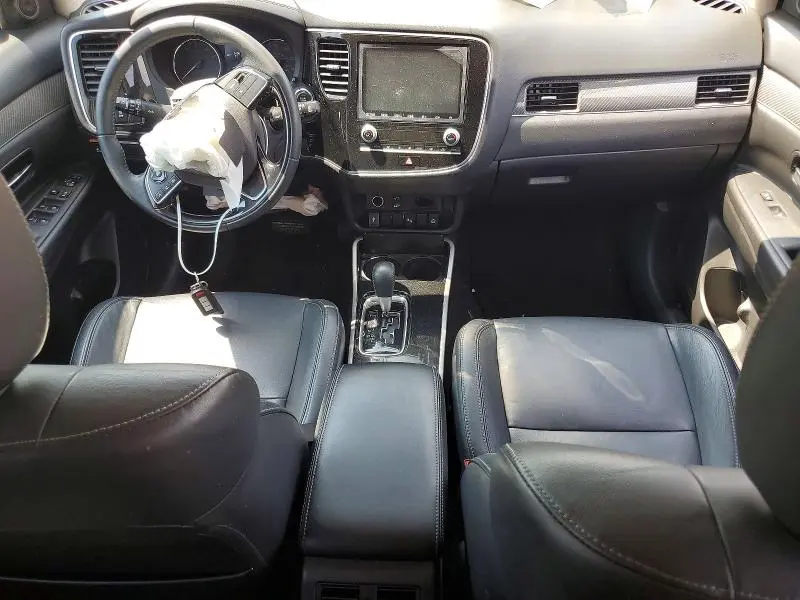 2020 MITSUBISHI OUTLANDER SE  