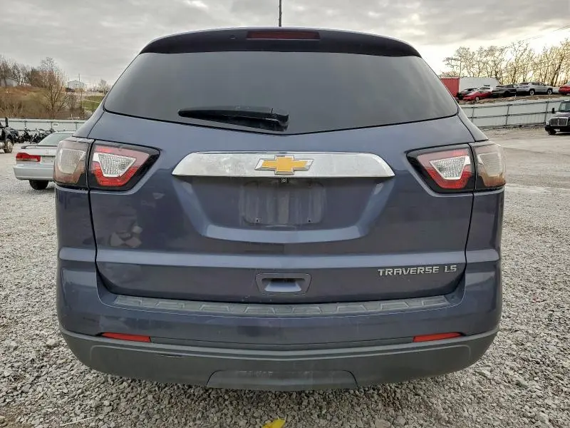 2013 CHEVROLET TRAVERSE LS  