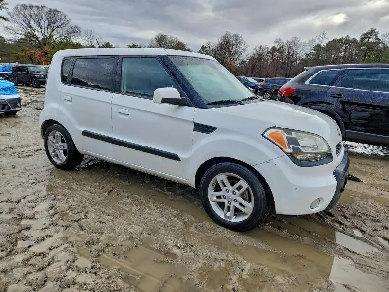 2010 KIA SOUL +  