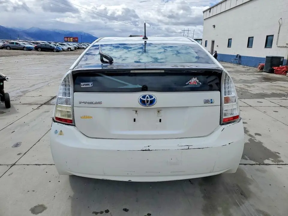 2010 TOYOTA PRIUS IV  