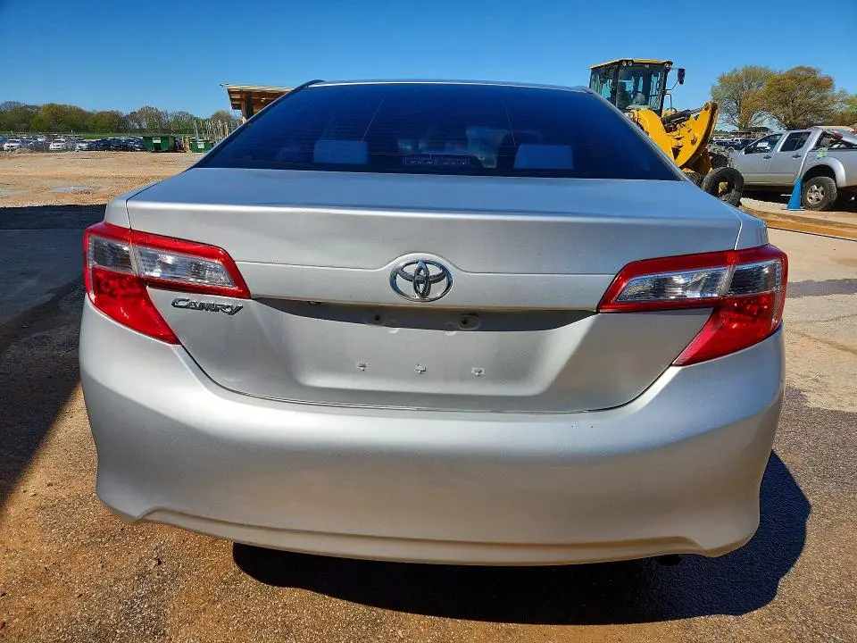 2014 TOYOTA CAMRY LE  