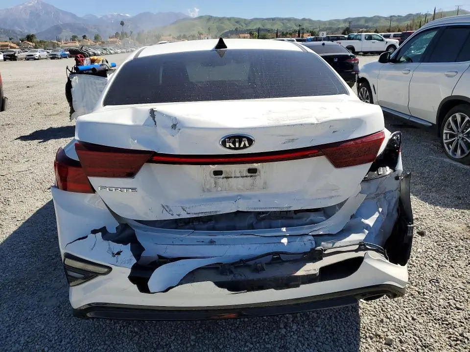 2021 KIA FORTE LXS  