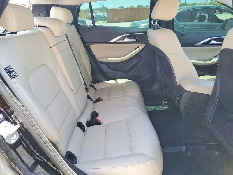 2017 INFINITI QX30 PREMIUM  