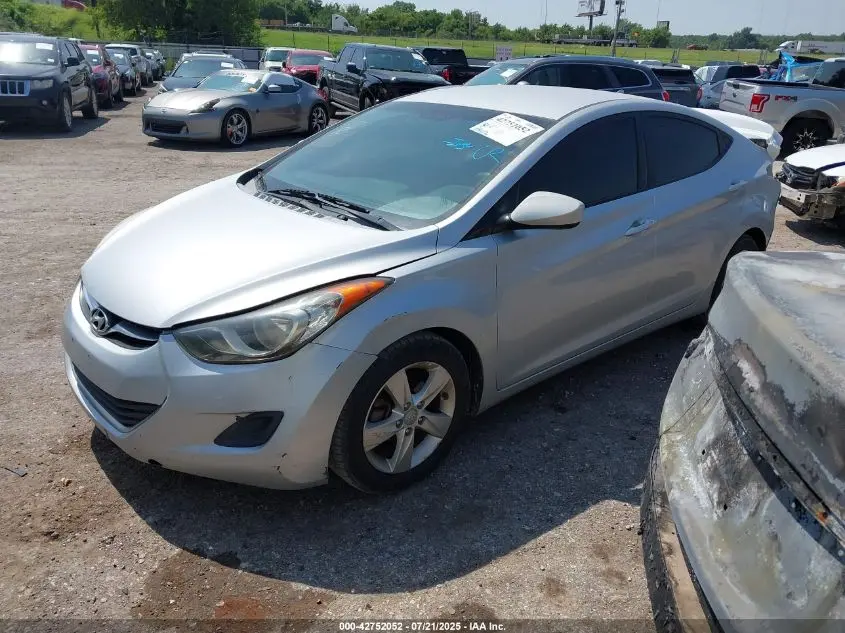 2013 HYUNDAI ELANTRA GLS