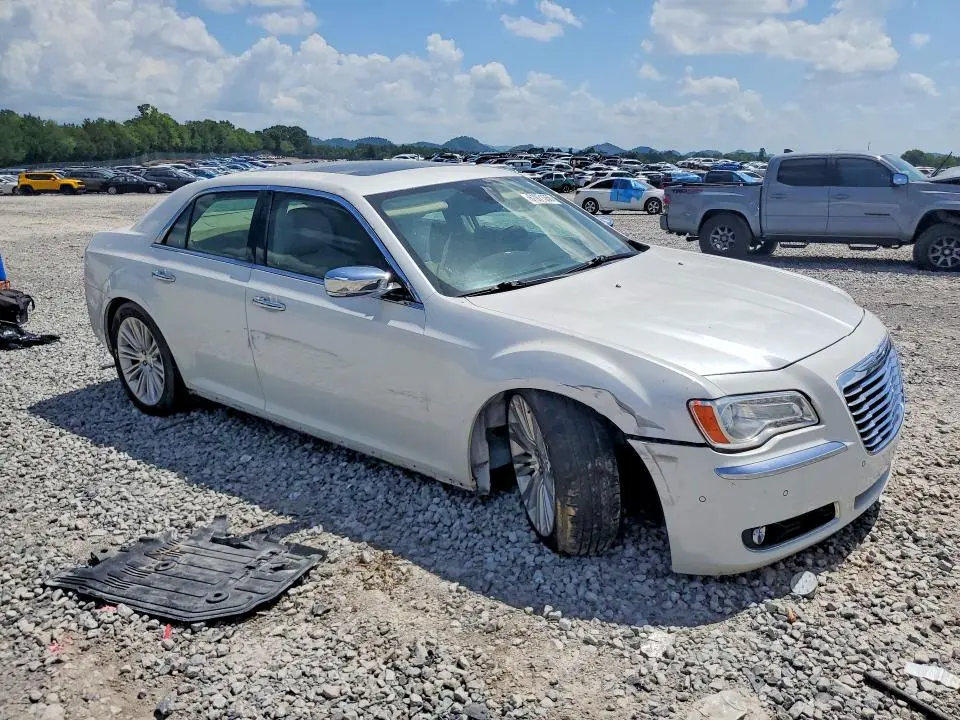 2011 CHRYSLER 300C   
