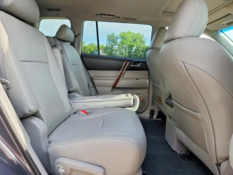 2013 TOYOTA HIGHLANDER LIMITED  