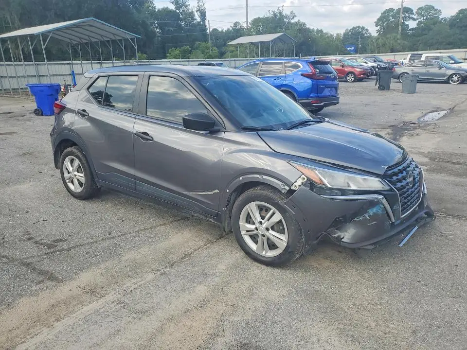 2024 NISSAN KICKS S  