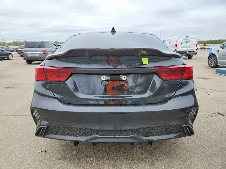 2022 KIA FORTE GT LINE  
