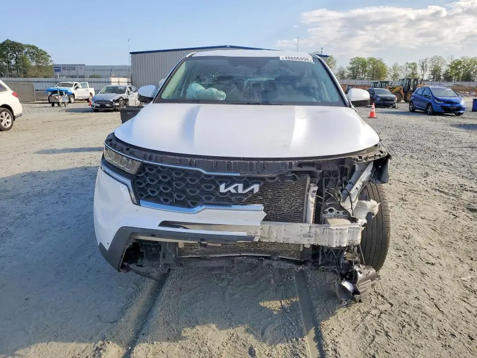 2022 KIA SORENTO LX  