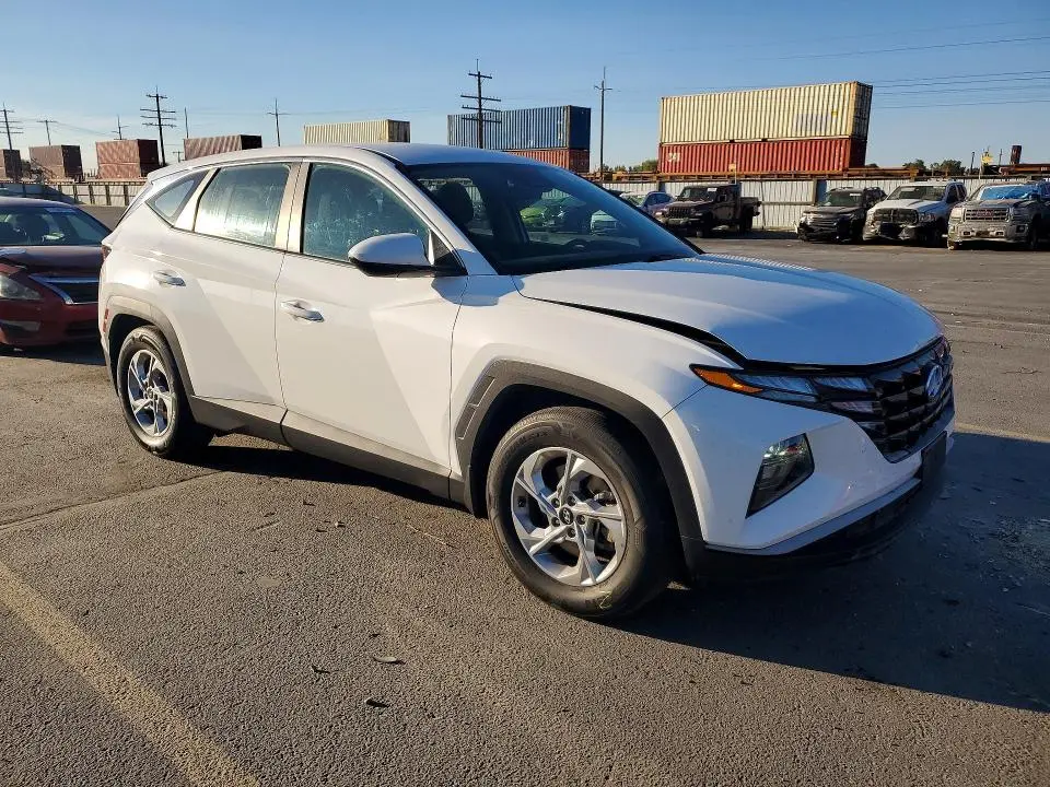 2023 HYUNDAI TUCSON SE  