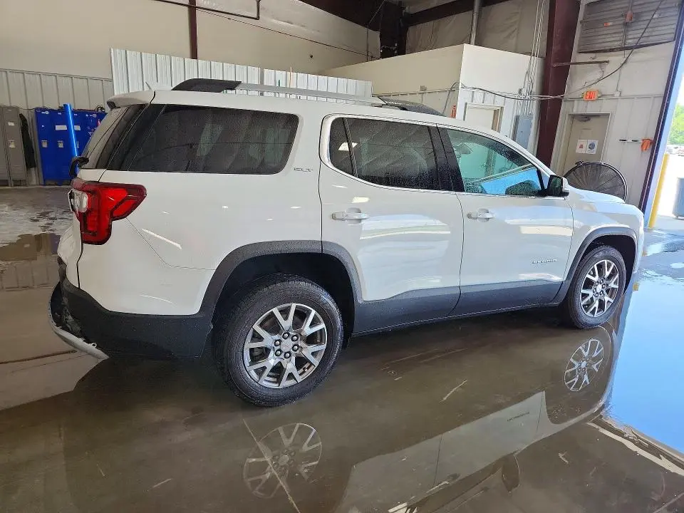 2021 GMC ACADIA SLT  