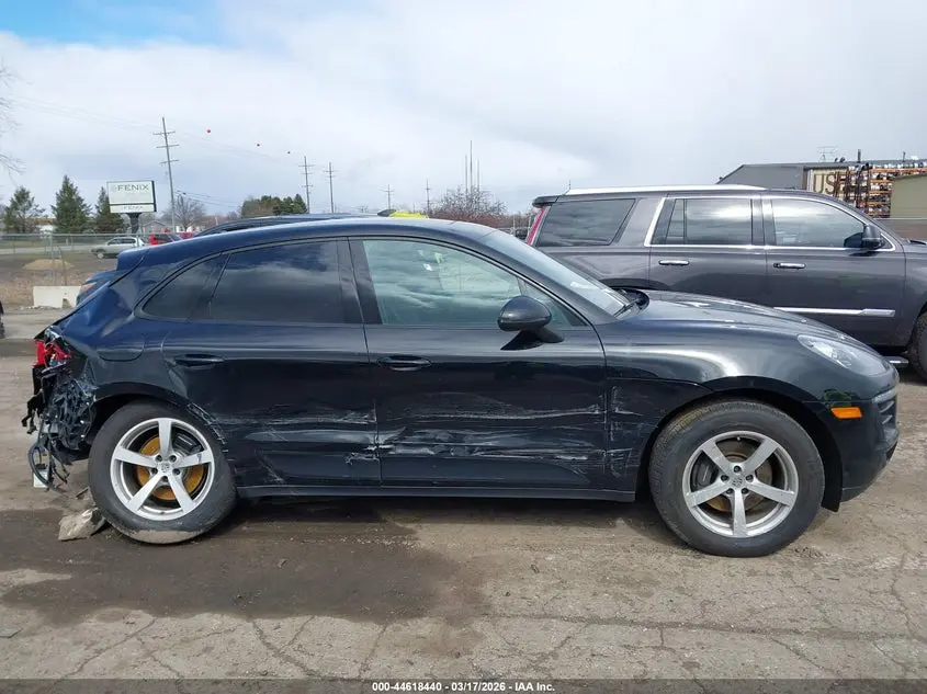 2018 PORSCHE MACAN SPORT EDITION