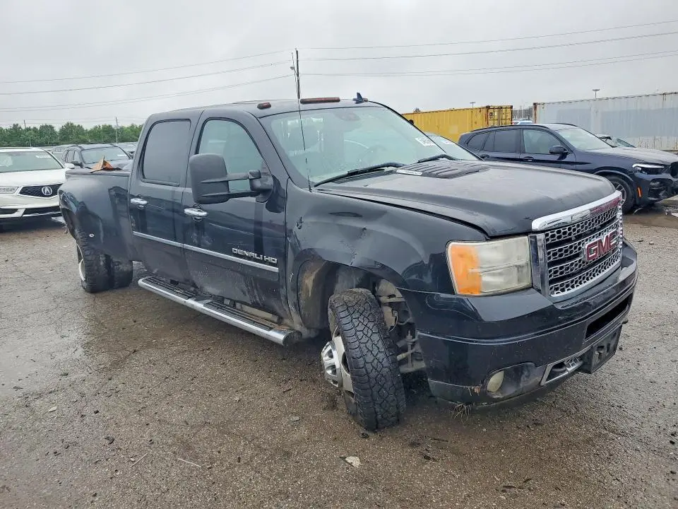 2013 GMC SIERRA K3500 DENALI  