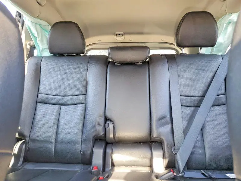 2016 NISSAN ROGUE SL  