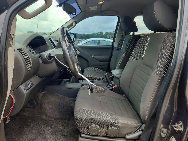 2015 NISSAN FRONTIER PRO-4X  