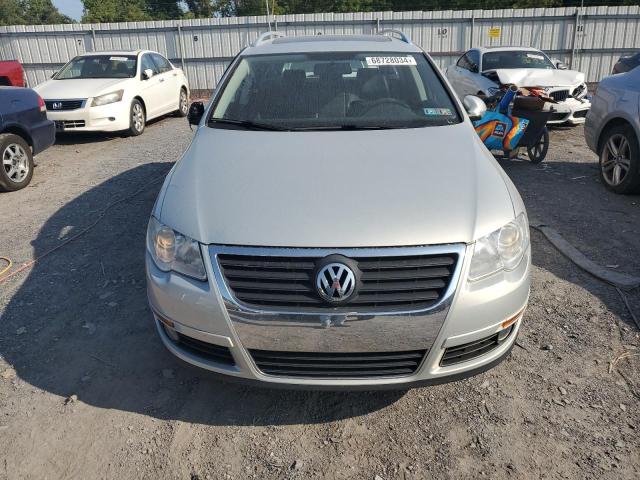 2010 VOLKSWAGEN PASSAT KOMFORT