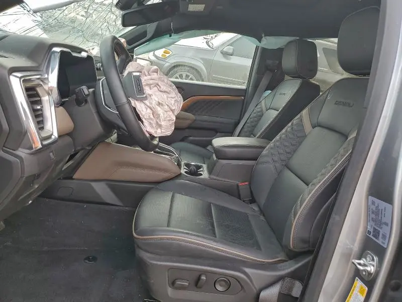 2024 GMC CANYON DENALI  