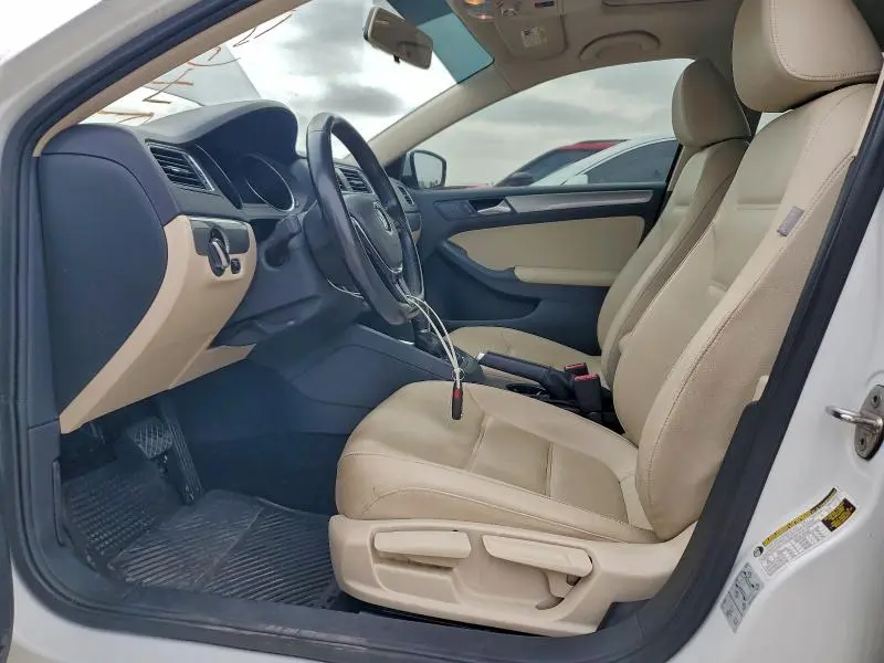 2018 VOLKSWAGEN JETTA SE  