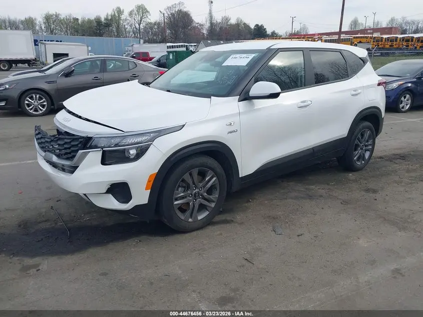 2023 KIA SELTOS LX
