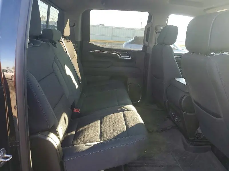 2023 CHEVROLET SILVERADO K1500 LT  