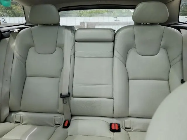 2018 VOLVO XC60 T6  