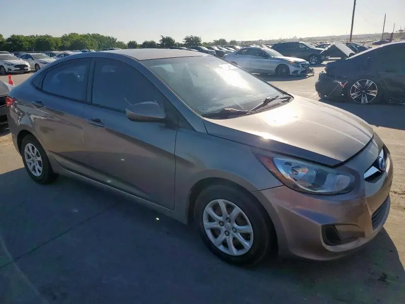 2013 HYUNDAI ACCENT GLS  