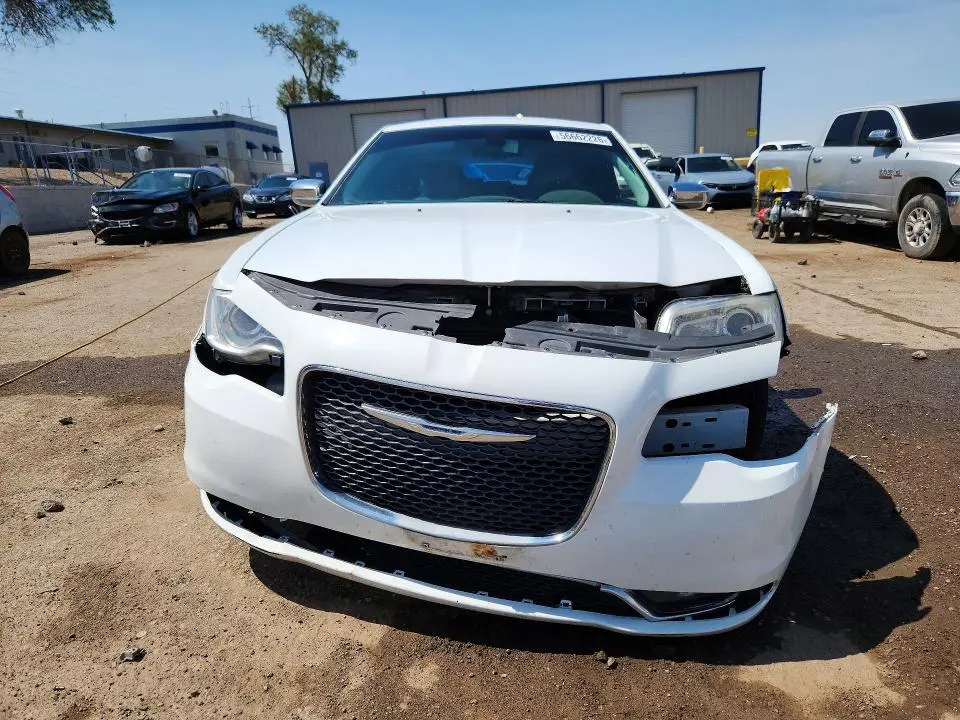2016 CHRYSLER 300C   