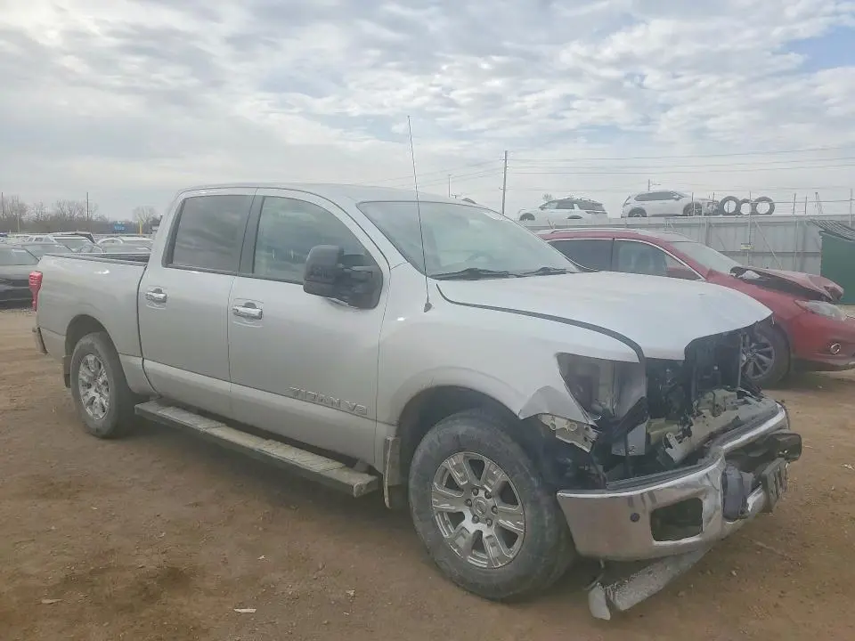 2019 NISSAN TITAN SV  