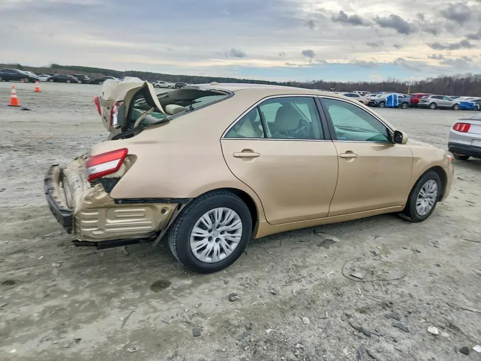 2011 TOYOTA CAMRY BASE  