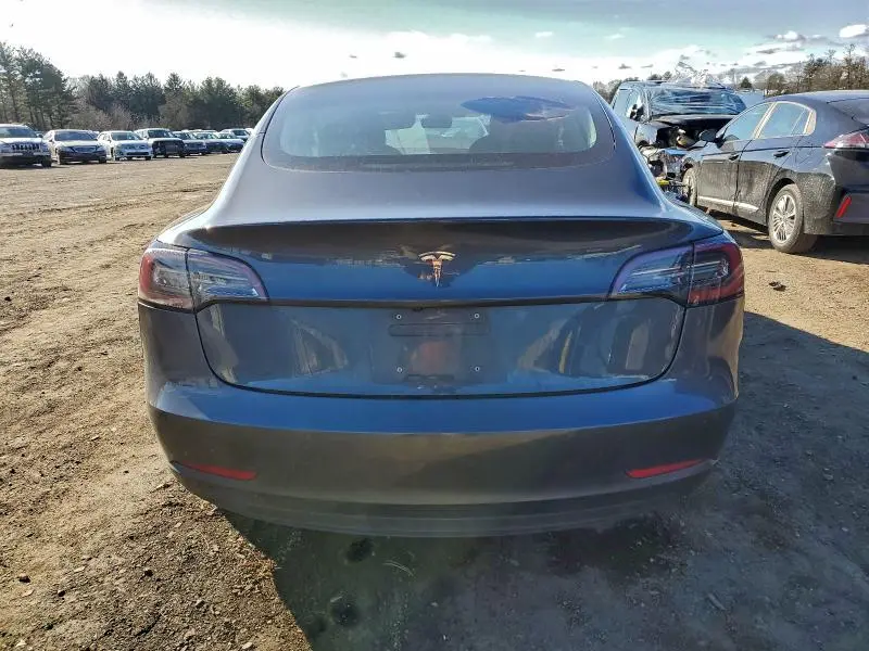 2018 TESLA MODEL 3   