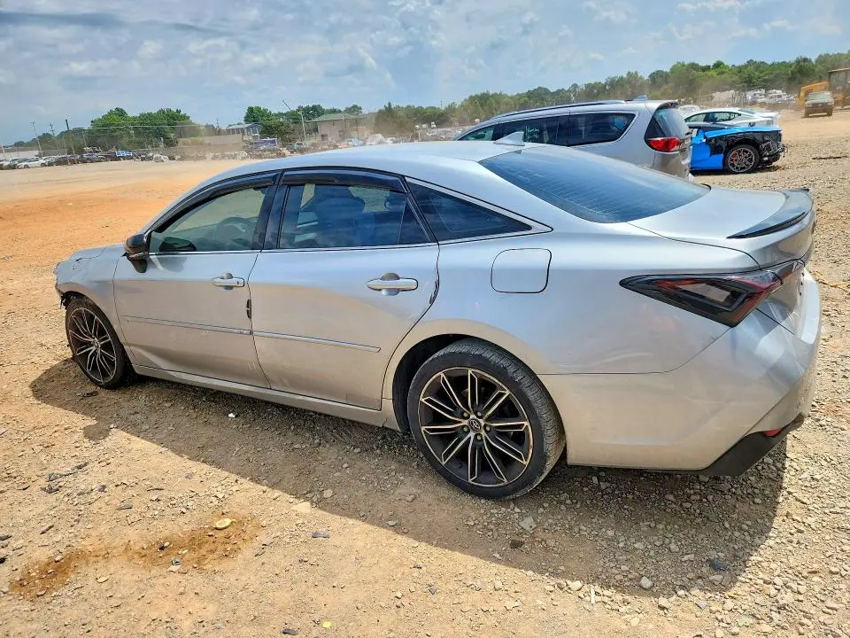 2019 TOYOTA AVALON TOURING  