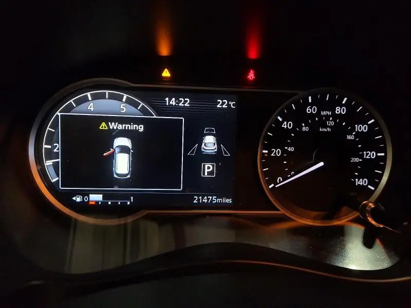 2019 NISSAN KICKS SR  