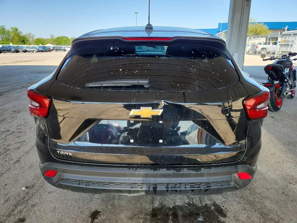 2025 CHEVROLET TRAX LS  