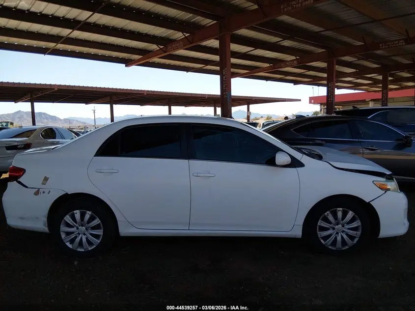 2013 TOYOTA COROLLA LE