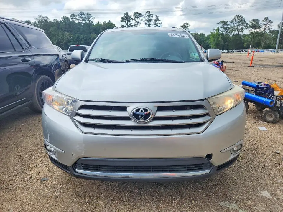 2013 TOYOTA HIGHLANDER PLUS  