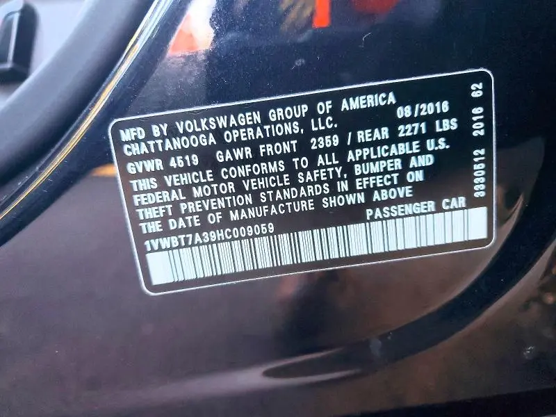 2017 VOLKSWAGEN PASSAT SE  