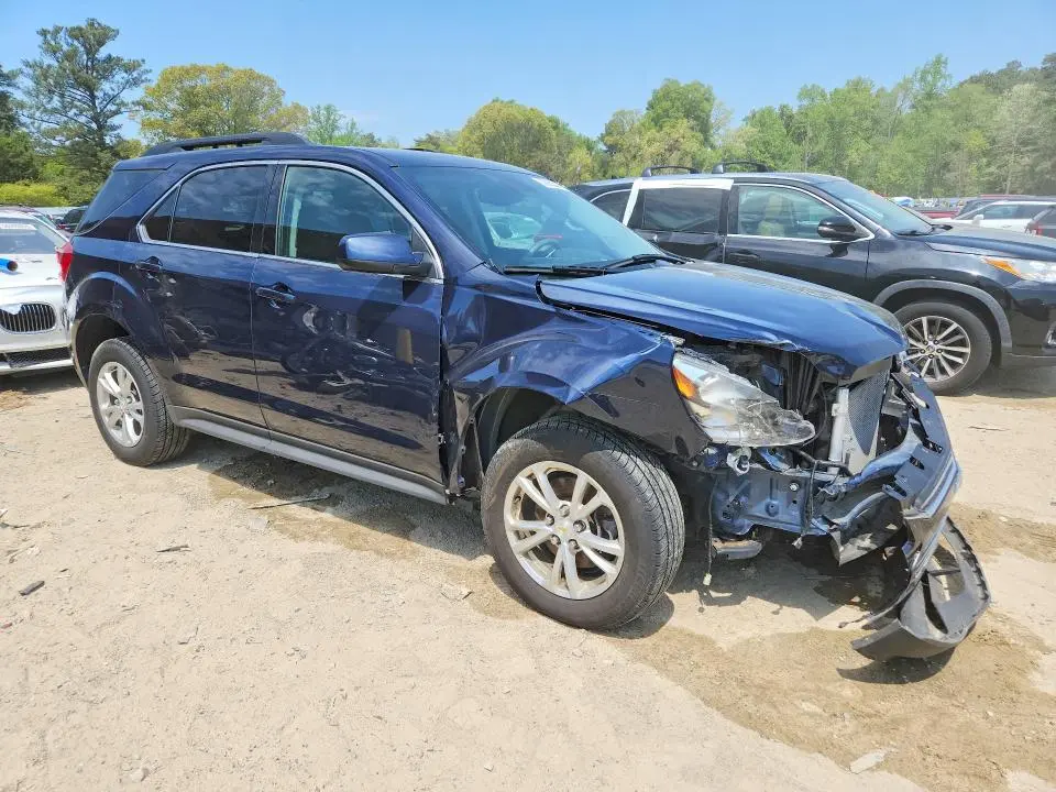 2017 CHEVROLET EQUINOX LT  