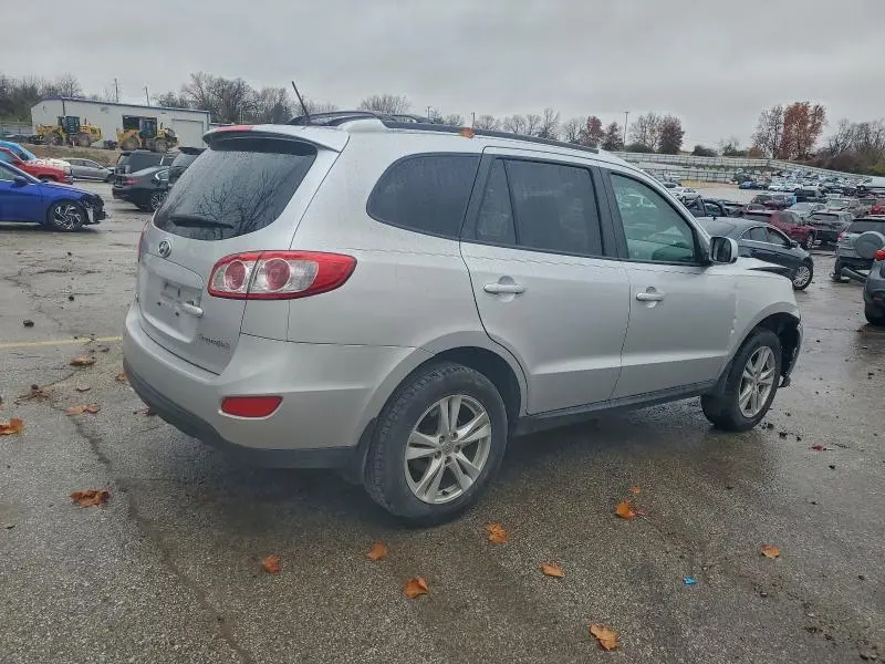 2011 HYUNDAI SANTA FE SE  