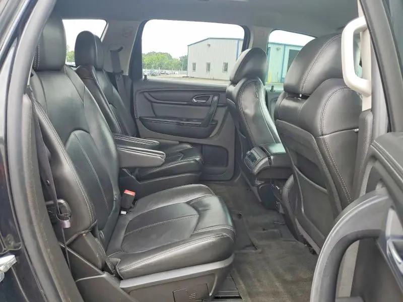 2014 CHEVROLET TRAVERSE LT  